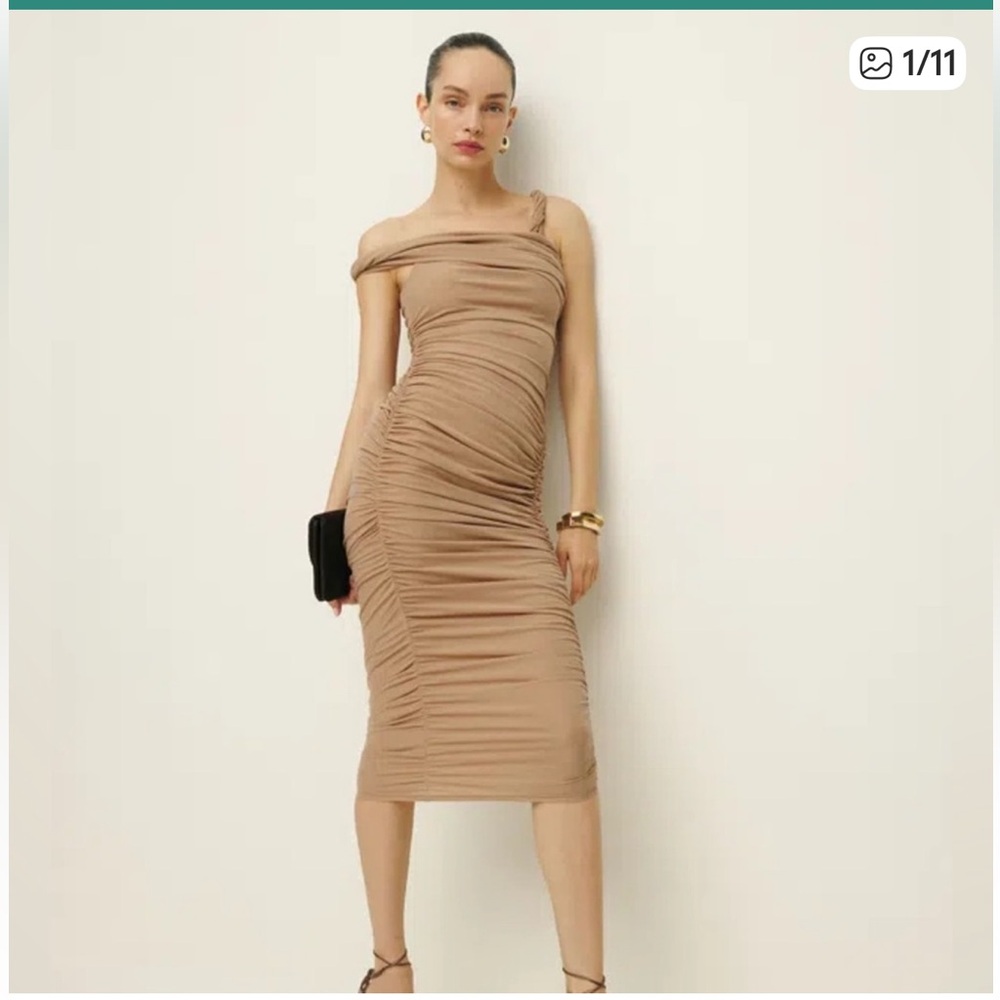 REFORMATION 🔥By Laura Harriet side Ruched Midi Dress